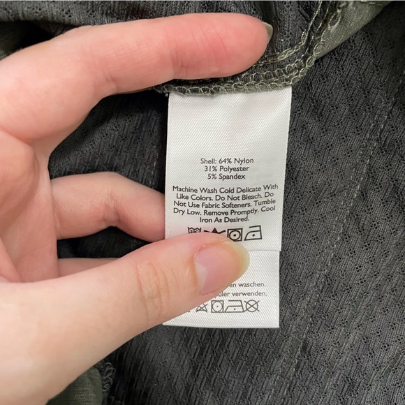 Eddie Bauer like new khaki horizon capri pants size 16 - Picture 8 of 8